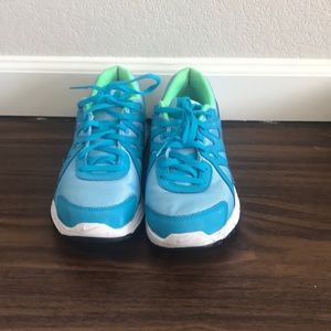 Blue/green women’s nike gym shoes
